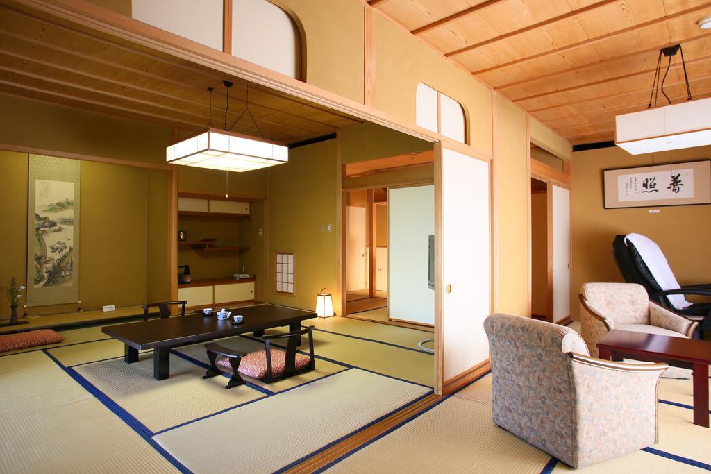 Senjukaku Hotel Yamanouchi  Exterior photo
