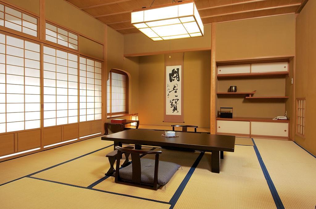 Senjukaku Hotel Yamanouchi  Room photo